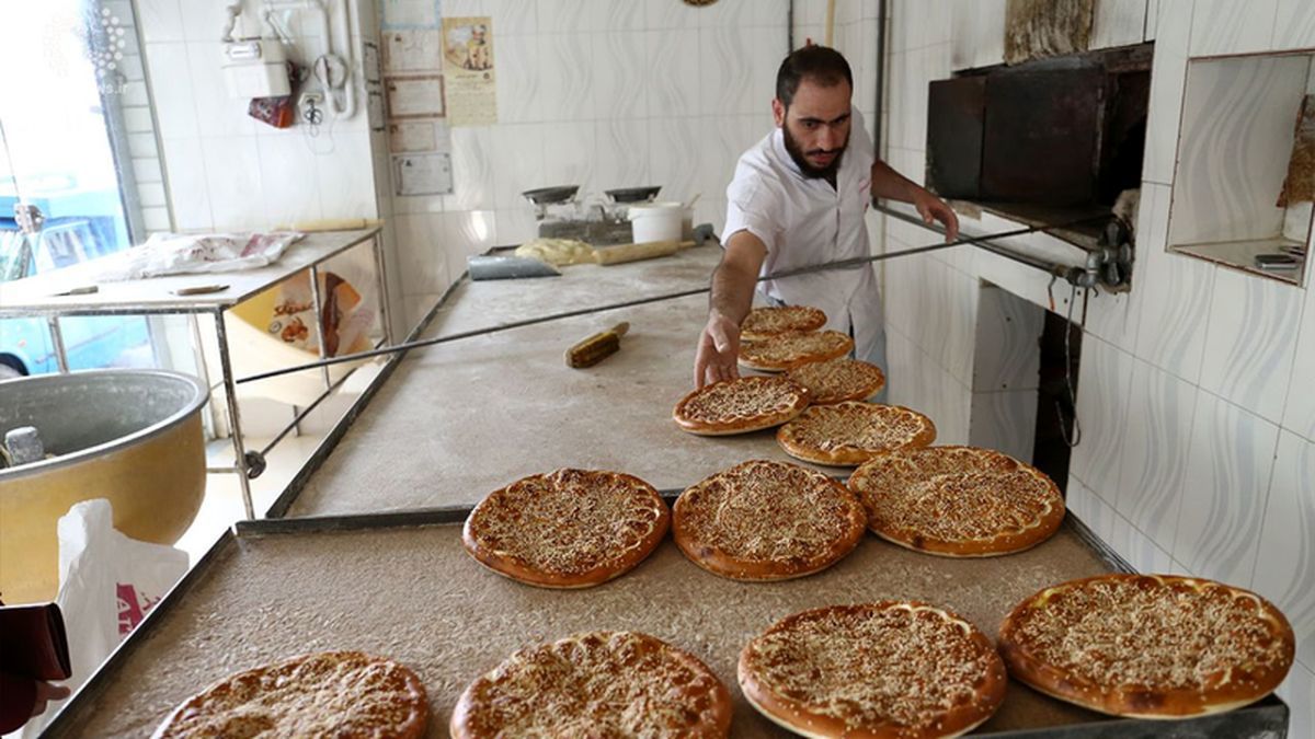 The Iranian government is seeking to clarify rumors surrounding bread price increases.